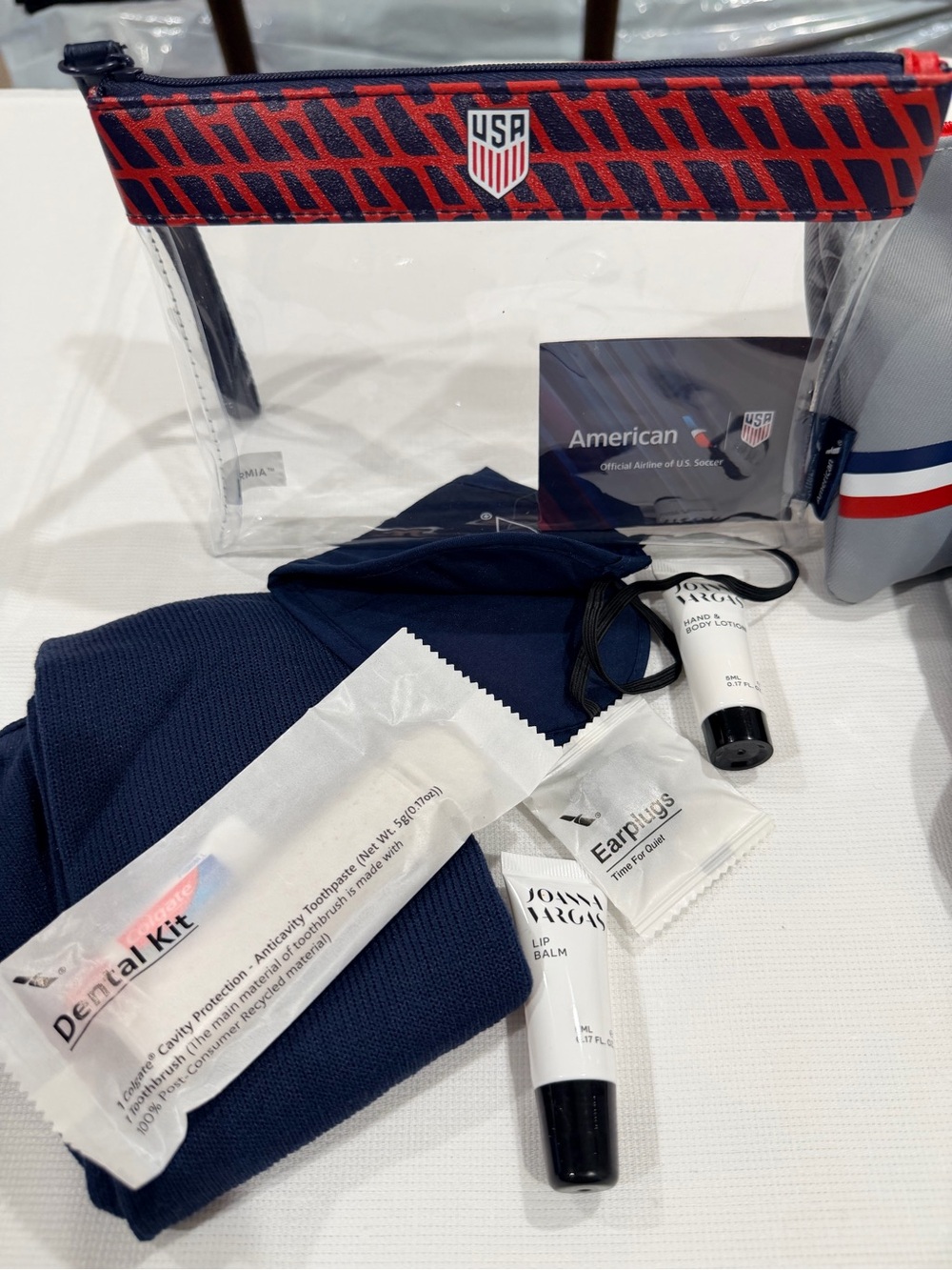 Airline Amenity Kits.. - Picture 2 of 4